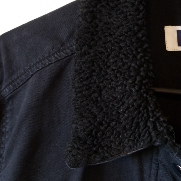 Gap Jacket - Picture 5 of 5